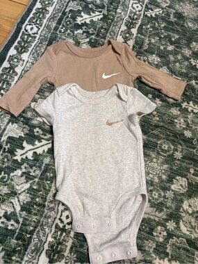 Nike Baby One-Piece Bodysuits - Tan & Light Gray